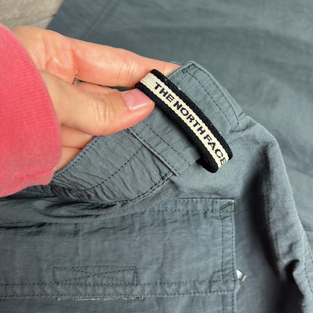 Vintage The North Face Men’s Zip Off Leg Nylon Pants - Picture 6 of 11